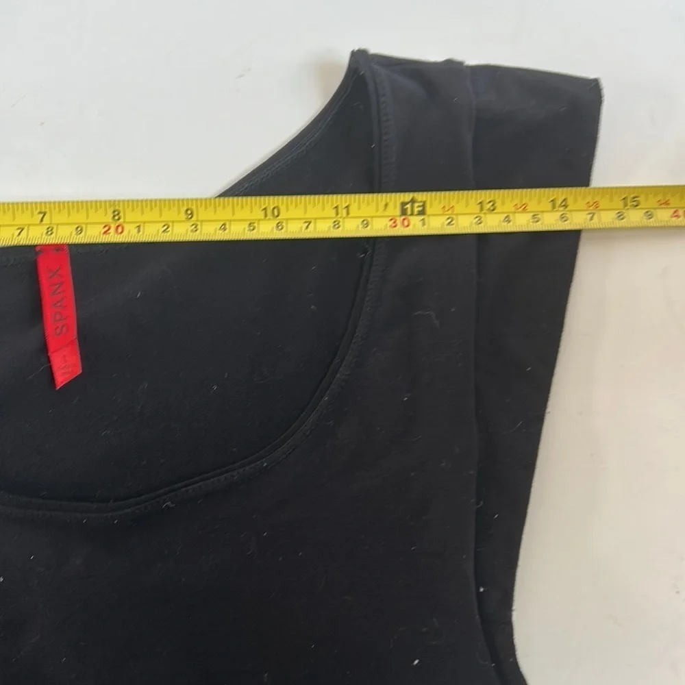 Spanx black scoop neck cap sleeve body shaper shapewear
